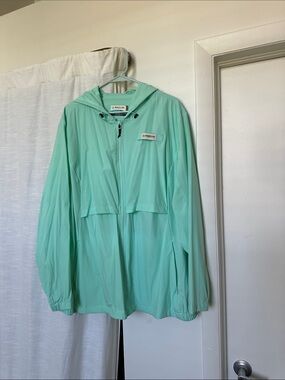 Magellan Outdoors Women's Mint Hooded Windbreaker fishing Jacket